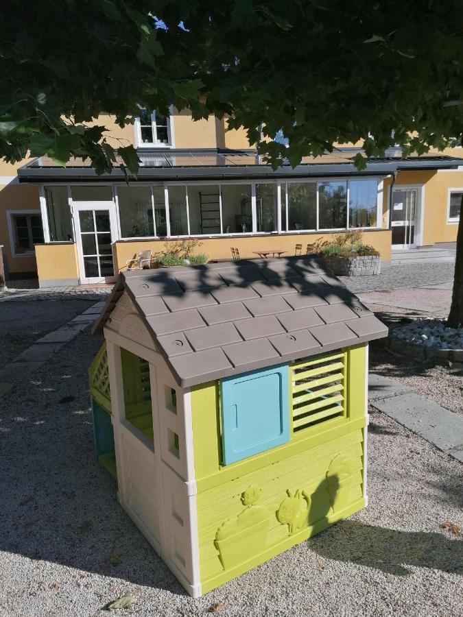 Ferienwohnung Schuhmann Mit Wintergarten Und Garten Therme Aquapulco Und Ikuna Erlebnispark, Zoo Schmiding 20 Min Mit Auto Entfernt Ab 3 Naechte Buchbar Hinzenbach Экстерьер фото