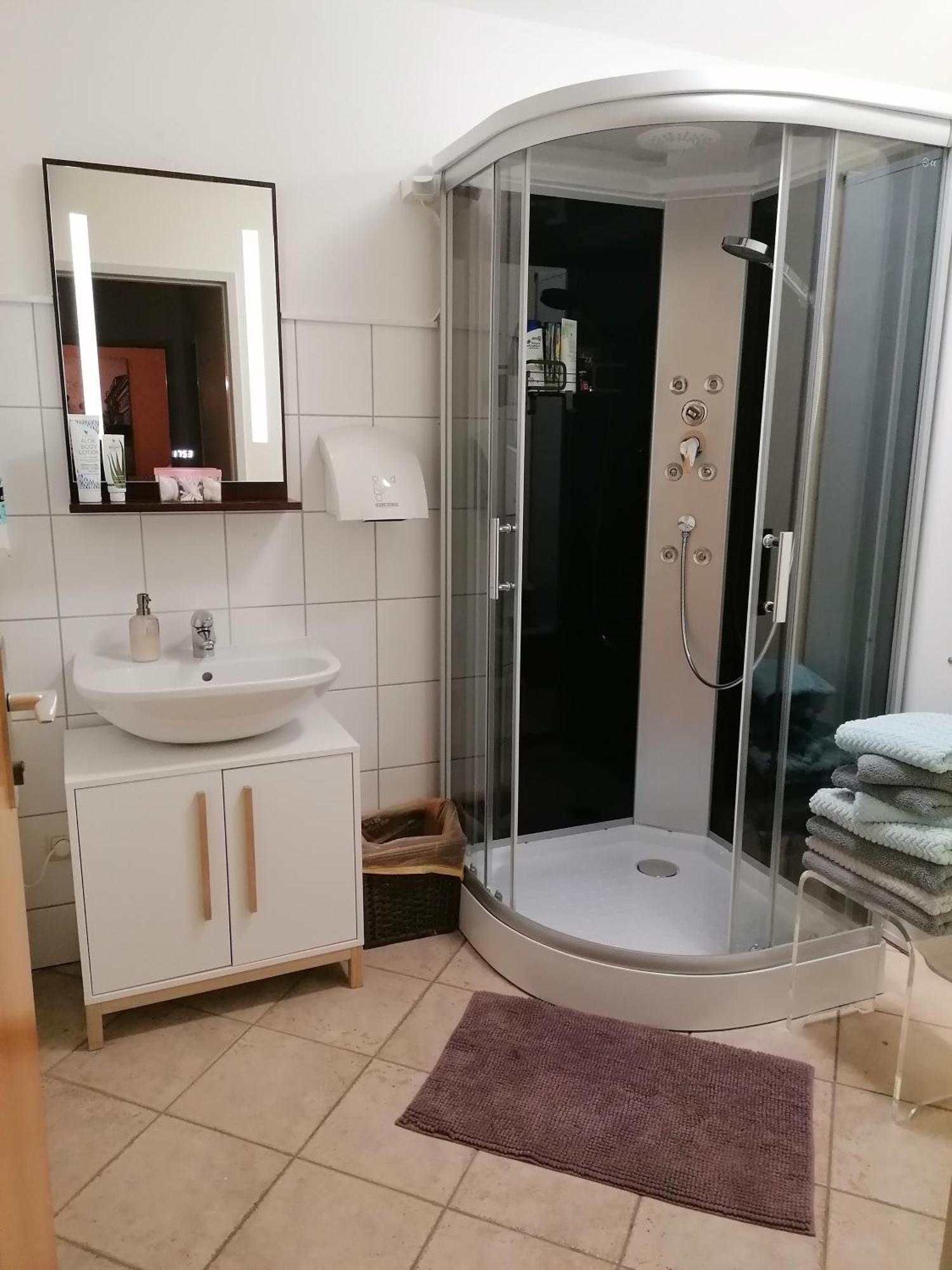 Ferienwohnung Schuhmann Mit Wintergarten Und Garten Therme Aquapulco Und Ikuna Erlebnispark, Zoo Schmiding 20 Min Mit Auto Entfernt Ab 3 Naechte Buchbar Hinzenbach Экстерьер фото